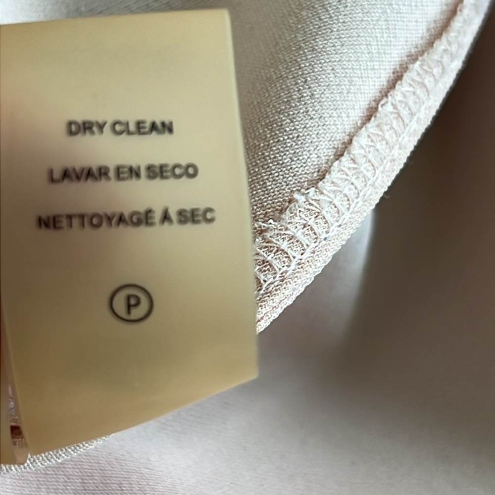Calvin Klein blush collared v neck top. Large - Picture 6 of 6